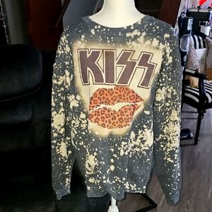 KISS Womens Graphic Sweatshirt with Leopard Print Lips. Tie Dye Splatter. Large!
